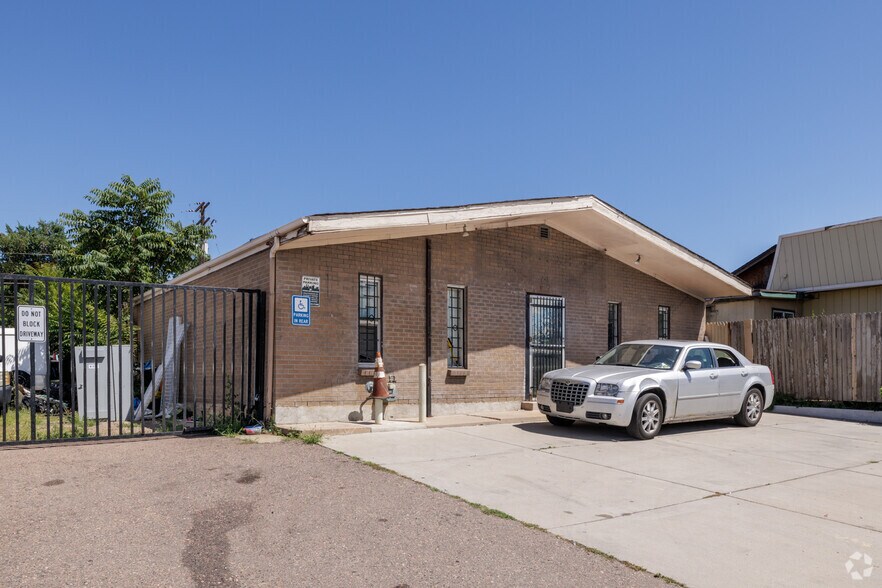 8 Federal Blvd, Denver, CO à vendre - Photo principale – Image 1 sur 3