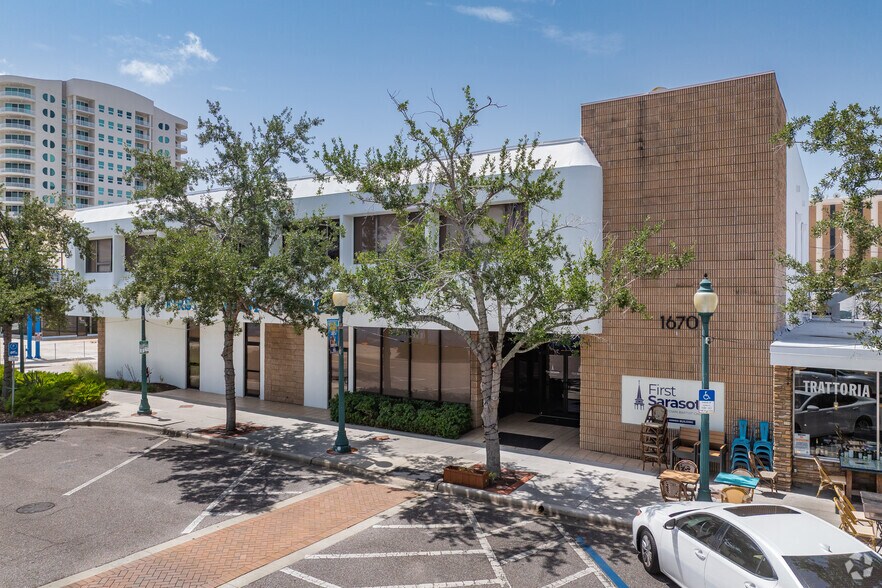 1670 Main St, Sarasota, FL à vendre - Photo de l’immeuble – Image 1 sur 26