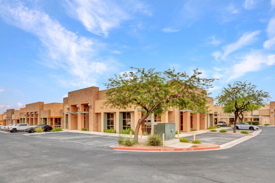 6153 S Rainbow Blvd, Las Vegas, NV à vendre - Photo de l’immeuble – Image 2 sur 11