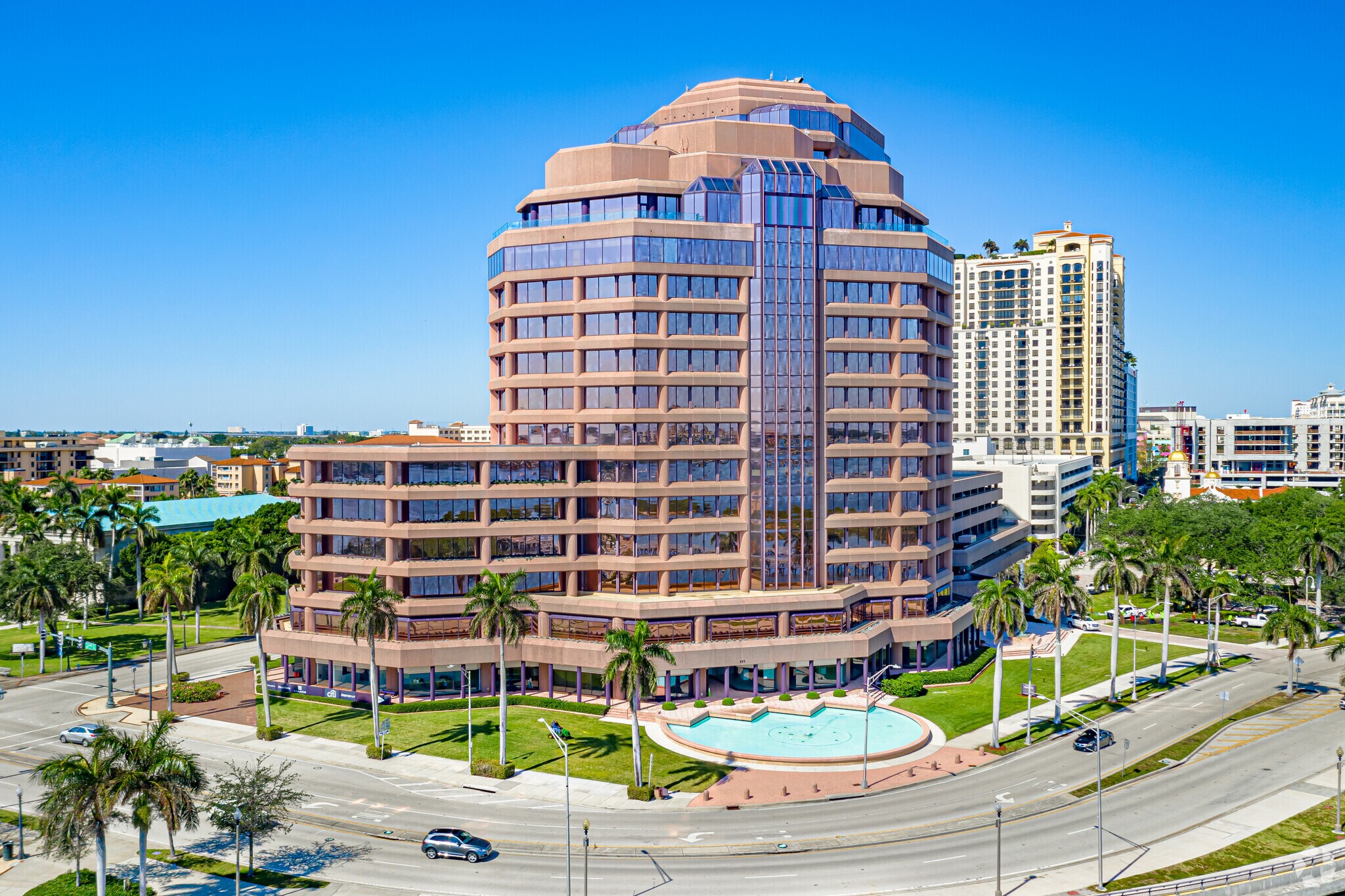 777 S Flagler Dr, West Palm Beach, FL à louer Photo de l’immeuble– Image 1 sur 10