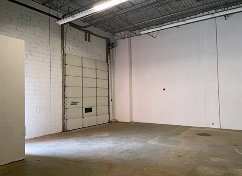 2 Draper St, Woburn, MA à louer - Photo de l’immeuble – Image 3 sur 8