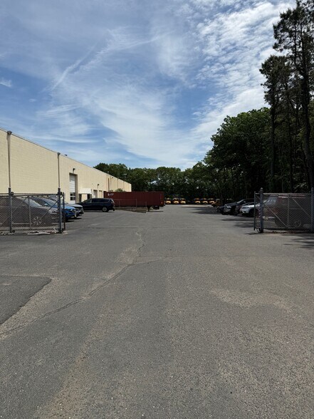 1740 Route 34, Wall Township, NJ à louer - Photo de l’immeuble – Image 3 sur 7