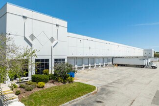 Plus de détails pour 4720 Oak Fair Blvd, Tampa, FL - Industriel/Logistique à louer