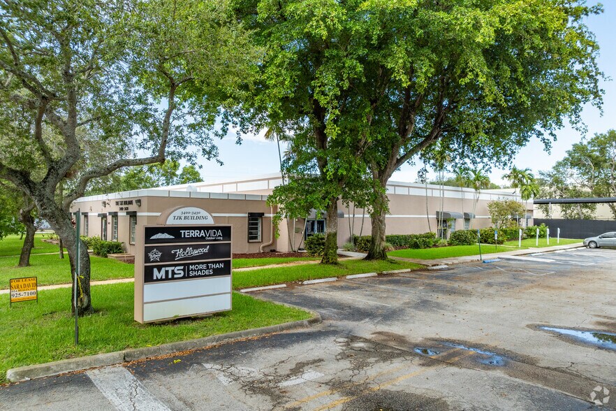 3410-3430 N 29th Ave, Hollywood, FL à louer - Photo de l’immeuble – Image 1 sur 5