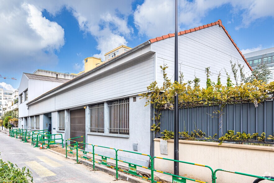 Bureau dans Courbevoie à vendre - Photo principale – Image 1 sur 2