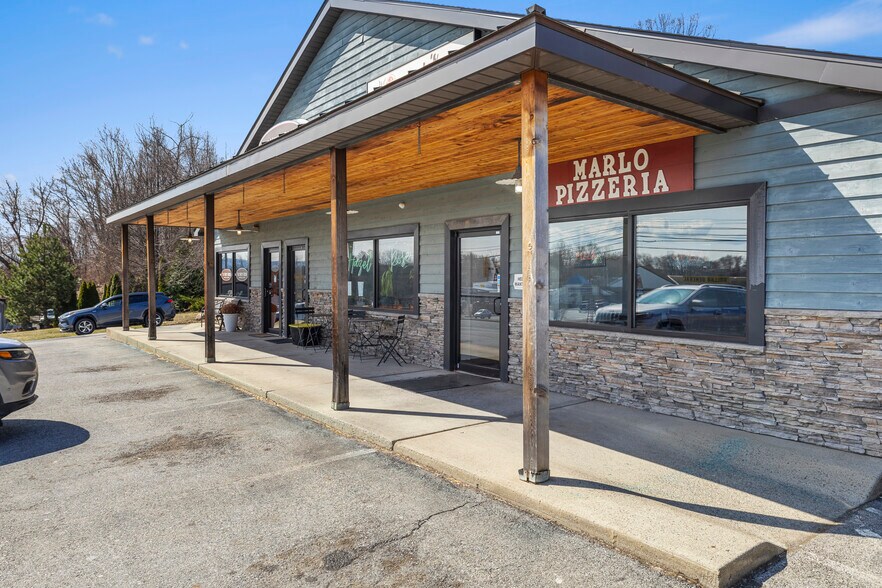 1447 Route 9 W, Marlboro, NY à vendre - Photo de l’immeuble – Image 3 sur 8