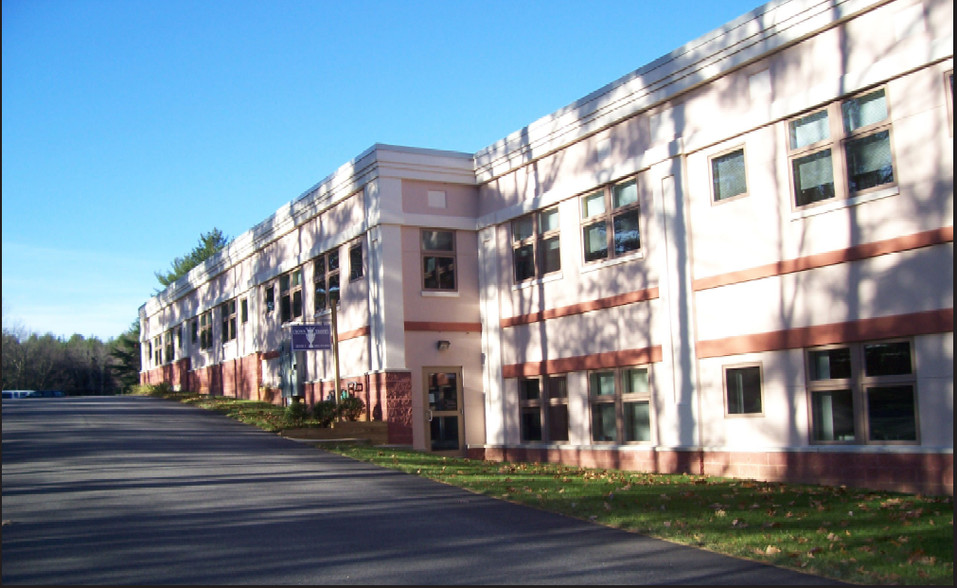 755 Banfield Rd, Portsmouth, NH à louer - Photo de l’immeuble – Image 3 sur 6