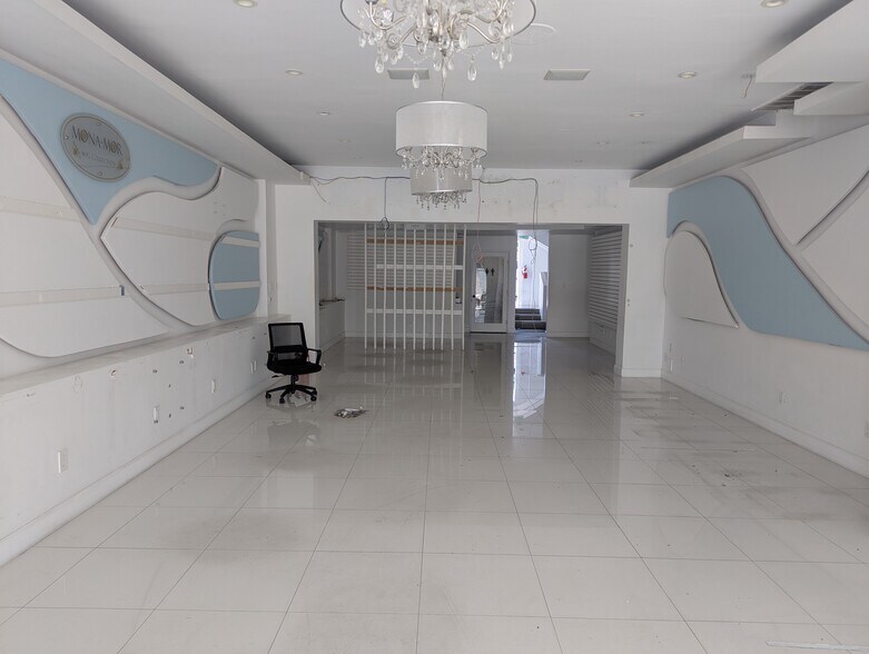 157-163 N La Cienega Blvd, Beverly Hills, CA à louer - Photo intérieure – Image 3 sur 6