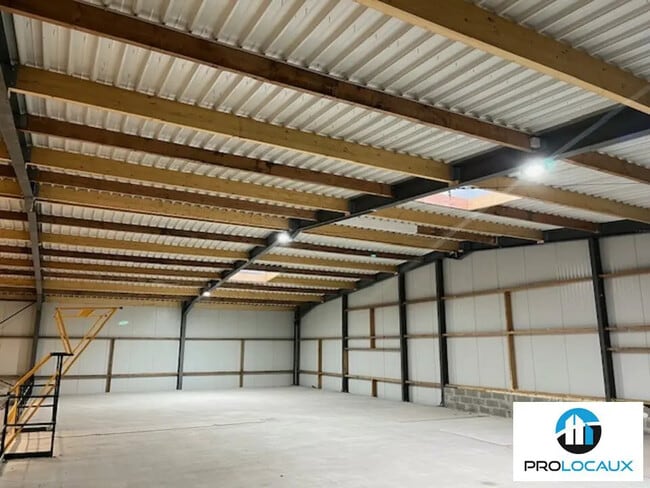 Plus de détails pour Industriel/Logistique à louer