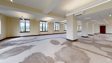 E 200 E State Street, Ithaca, NY à louer Numérisation 3D Matterport– Image 1 sur 11