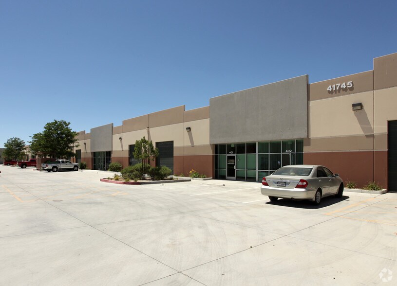 41745 Elm St, Murrieta, CA à louer - Photo de l’immeuble – Image 2 sur 21