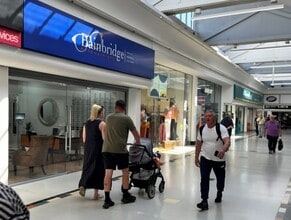 Kingsfisher Walk, Redditch à louer Photo de l’immeuble– Image 1 sur 1