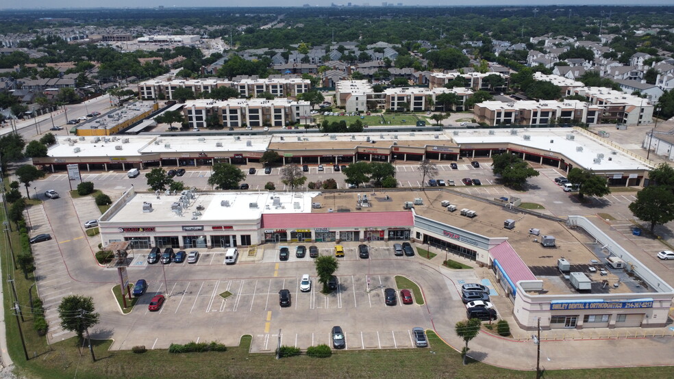 9203 Skillman St, Dallas, TX à louer - Photo de l’immeuble – Image 3 sur 7