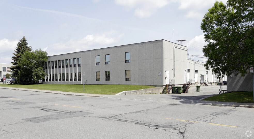 2337-2393 Rue Guénette, Saint-Laurent, QC à louer - Photo de l’immeuble – Image 2 sur 21