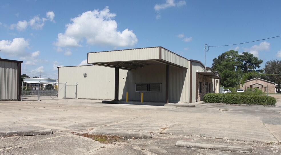 102 Cable Dr, Lafayette, LA à vendre - Photo de l’immeuble – Image 2 sur 2