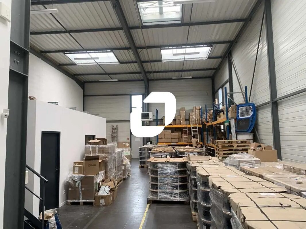 Bureau dans Saint-Priest à louer Photo de l’immeuble– Image 1 sur 18