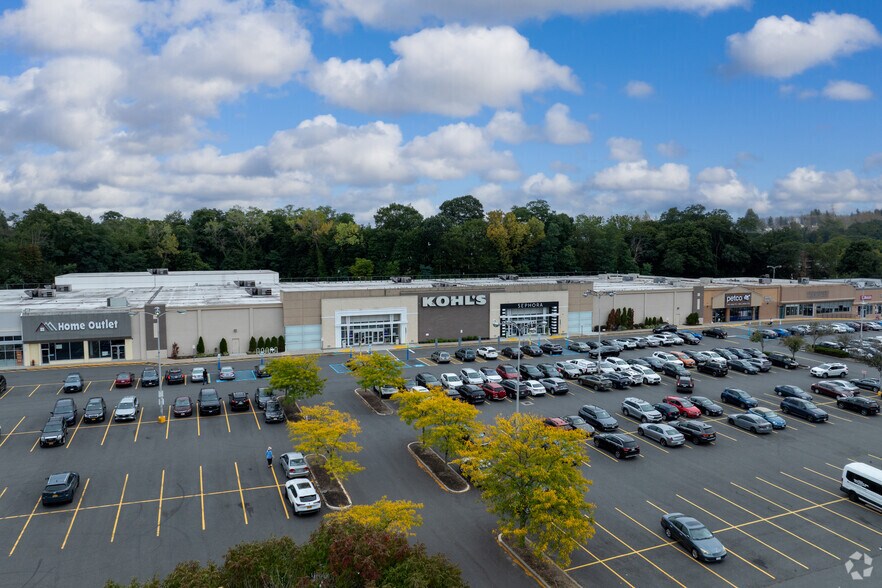 2350 Central Park Ave, Yonkers, NY à louer - Photo de l’immeuble – Image 2 sur 6