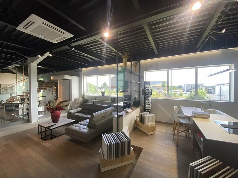 Local d’activités dans Viarmes à louer - Photo intérieure – Image 2 sur 27