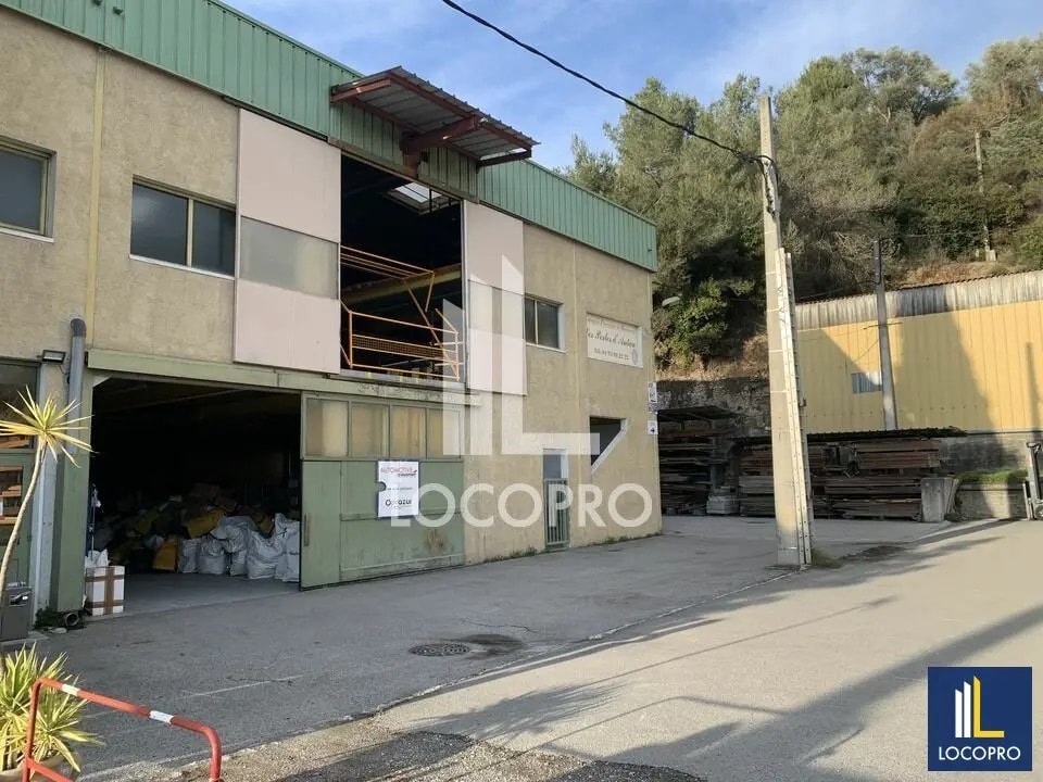 Bureau dans Saint-Blaise à louer Photo de l’immeuble– Image 1 sur 18