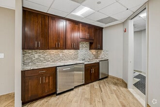 7701 Greenbelt Rd, Greenbelt, MD à vendre Photo intérieure– Image 2 sur 4