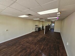 2801-2815 N Tamiami Trl, Sarasota, FL à louer Photo intérieure– Image 2 sur 8