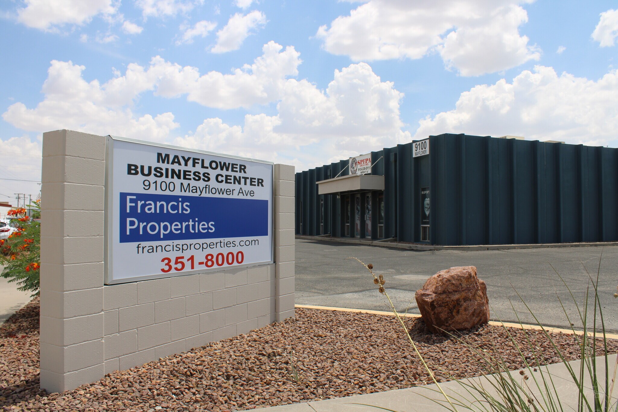 9100 Mayflower Ave, El Paso, TX à louer Photo principale– Image 1 sur 5