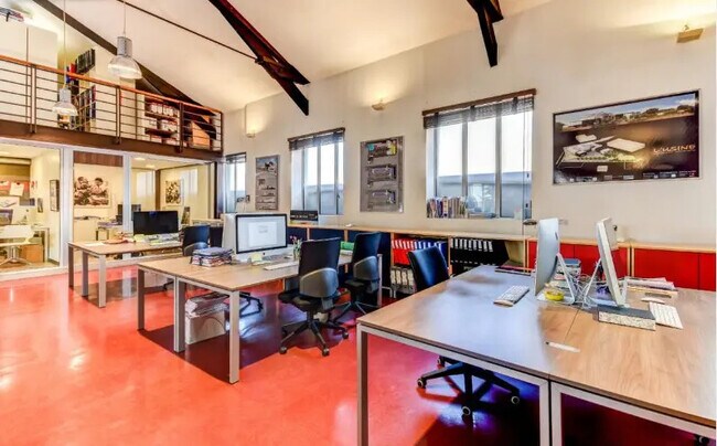 Plus de détails pour Bureau à vendre