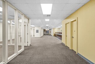 Plus de détails pour 704 N Cannon Blvd, Kannapolis, NC - Local commercial à louer