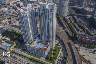 555 W Kinzie, Chicago, IL à louer Photo de l’immeuble– Image 1 sur 7