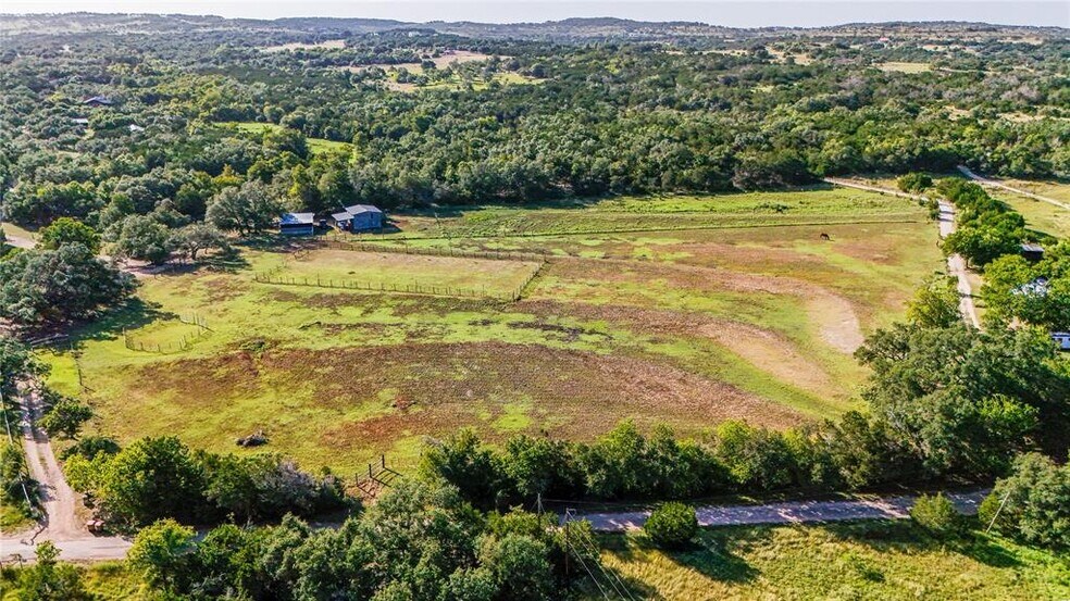 1750 Loop 165, Dripping Springs, TX à vendre - Photo de l’immeuble – Image 1 sur 22