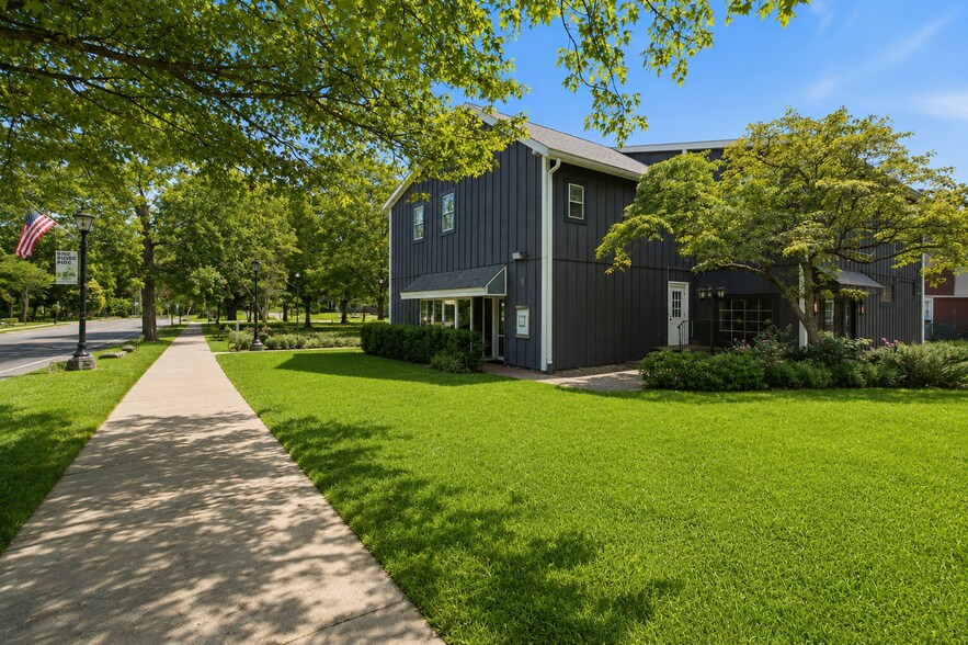 56 Westchester Ave, Pound Ridge, NY à louer - Photo de l’immeuble – Image 2 sur 45