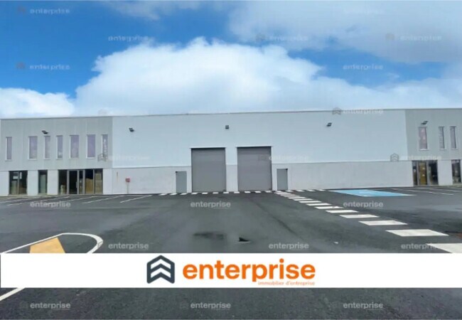 Plus de détails pour Local d’activités à vendre