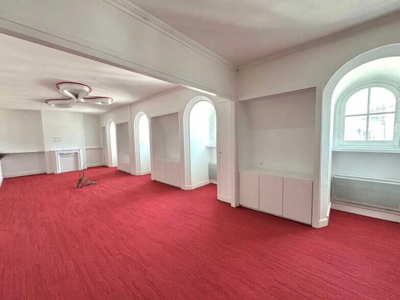 8 Rue De La Michodière, Paris à louer - Photo de l’immeuble – Image 2 sur 12