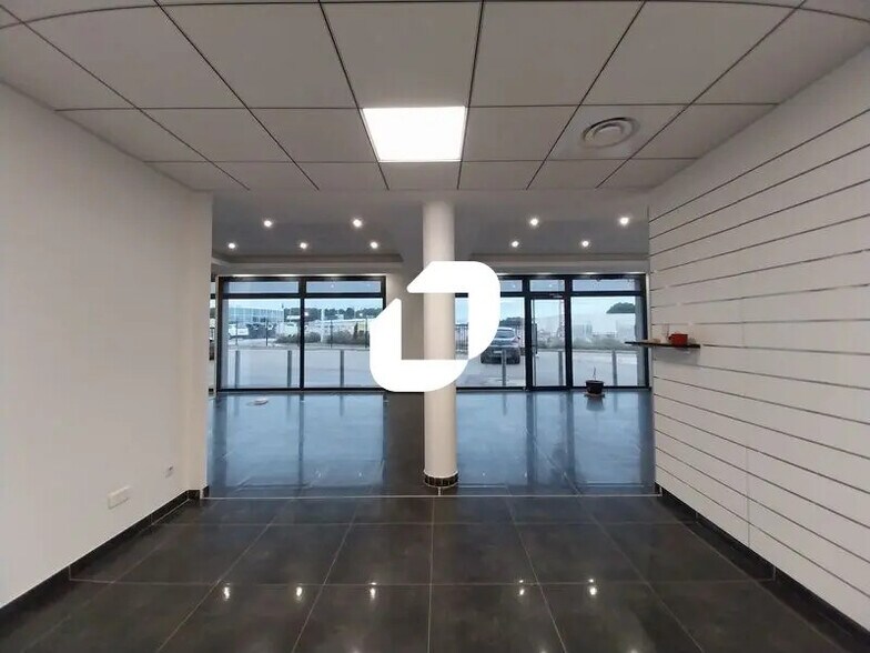 Local d’activités dans Saint-Jean-de-Védas à louer - Photo intérieure – Image 3 sur 7