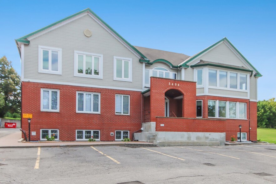5494 Manotick Main St, Manotick, ON à louer - Photo de l’immeuble – Image 2 sur 7