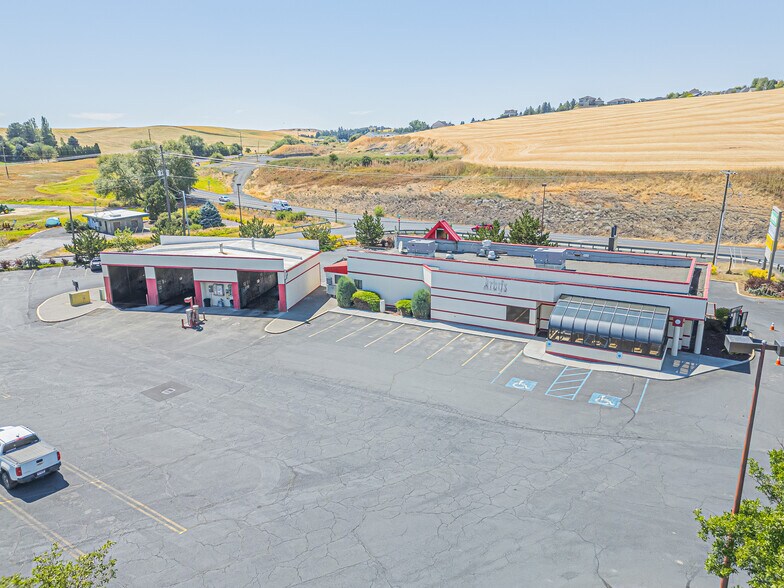 Former Arby's + Carwash portefeuille de 2 biens à vendre sur LoopNet.fr - Photo de l’immeuble – Image 2 sur 5