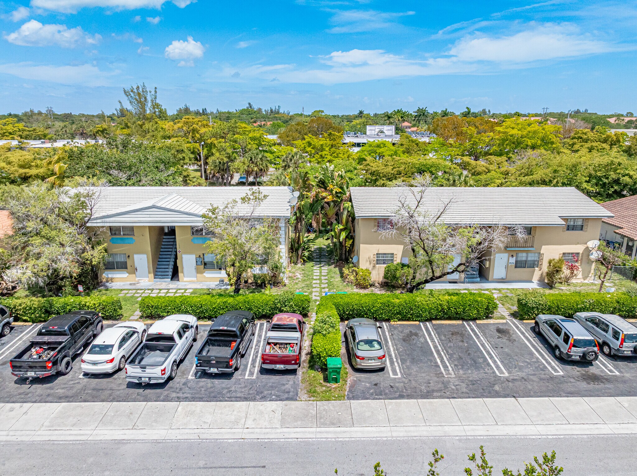 7523-7525 NW 44th Ct, Coral Springs, FL à vendre Photo de l’immeuble– Image 1 sur 11