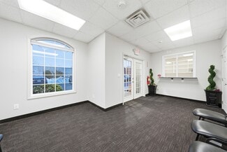 Plus de détails pour 55 2nd Ave, Brentwood, NY - Médical à louer