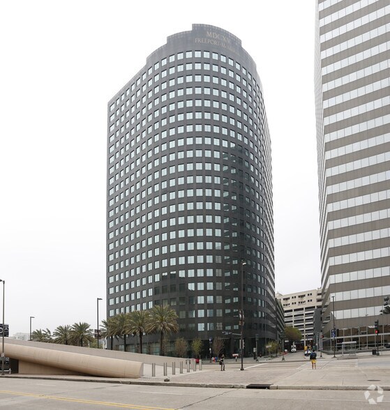 1615 Poydras St, New Orleans, LA à louer - Photo principale – Image 1 sur 6