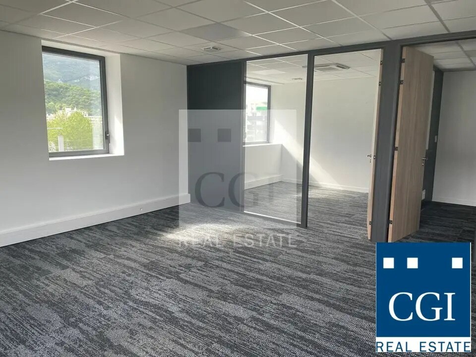 Bureau dans Seyssinet-Pariset à louer Photo intérieure– Image 1 sur 9