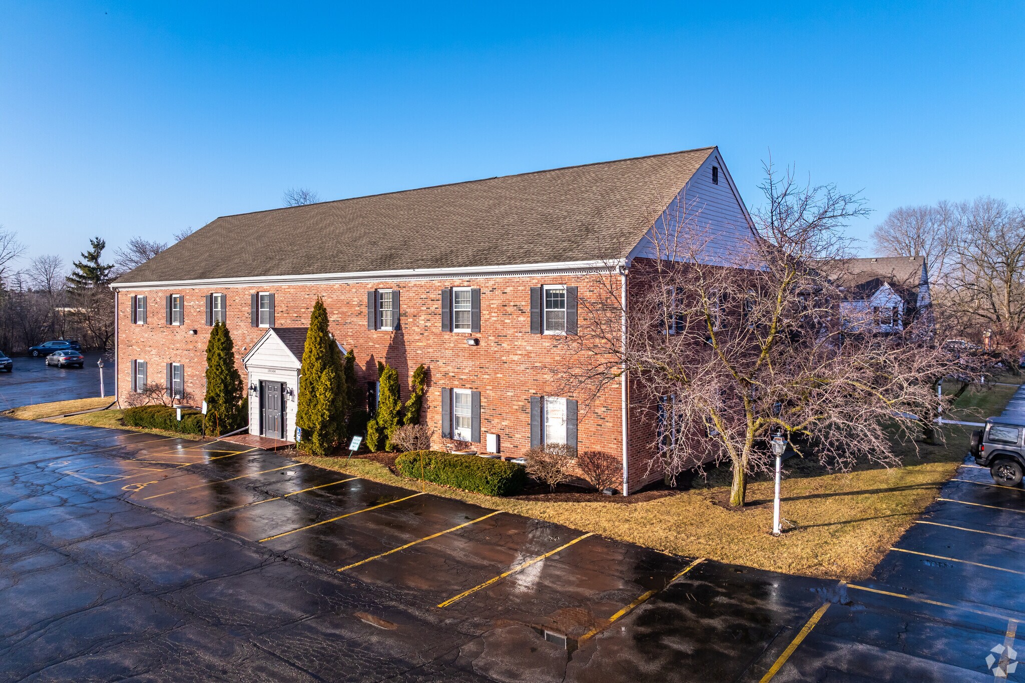 10144 N Port Washington Rd, Mequon, WI à louer Photo principale– Image 1 sur 14