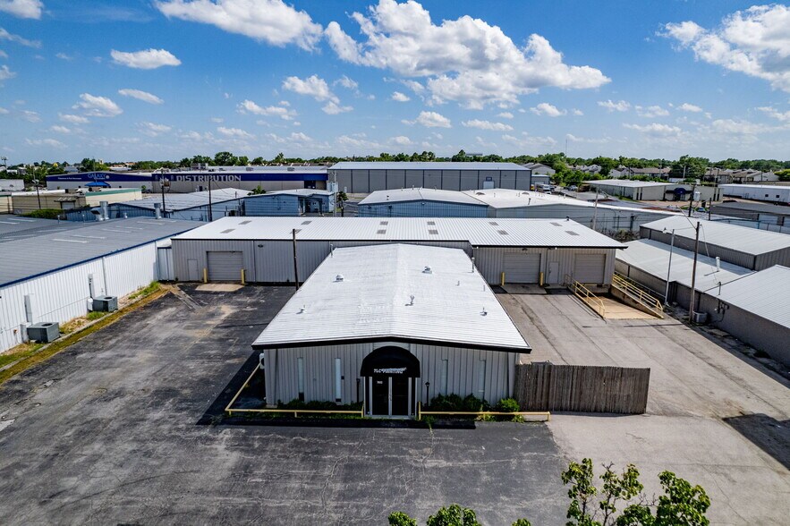 7602 E 46th St, Tulsa, OK à vendre - Photo de l’immeuble – Image 3 sur 7
