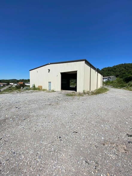 1800 N 12th St, Clarksburg, WV à vendre - Photo principale – Image 1 sur 13