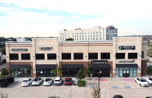 2670 Lake Vista Dr, Lewisville, TX à louer - Photo de l’immeuble – Image 2 sur 6