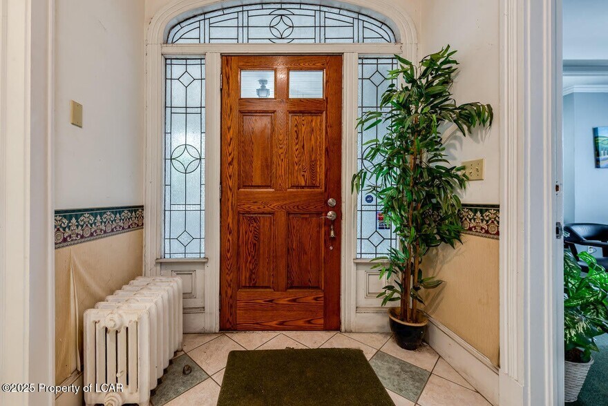 26 Pierce St, Kingston, PA à vendre - Photo de l’immeuble – Image 3 sur 14