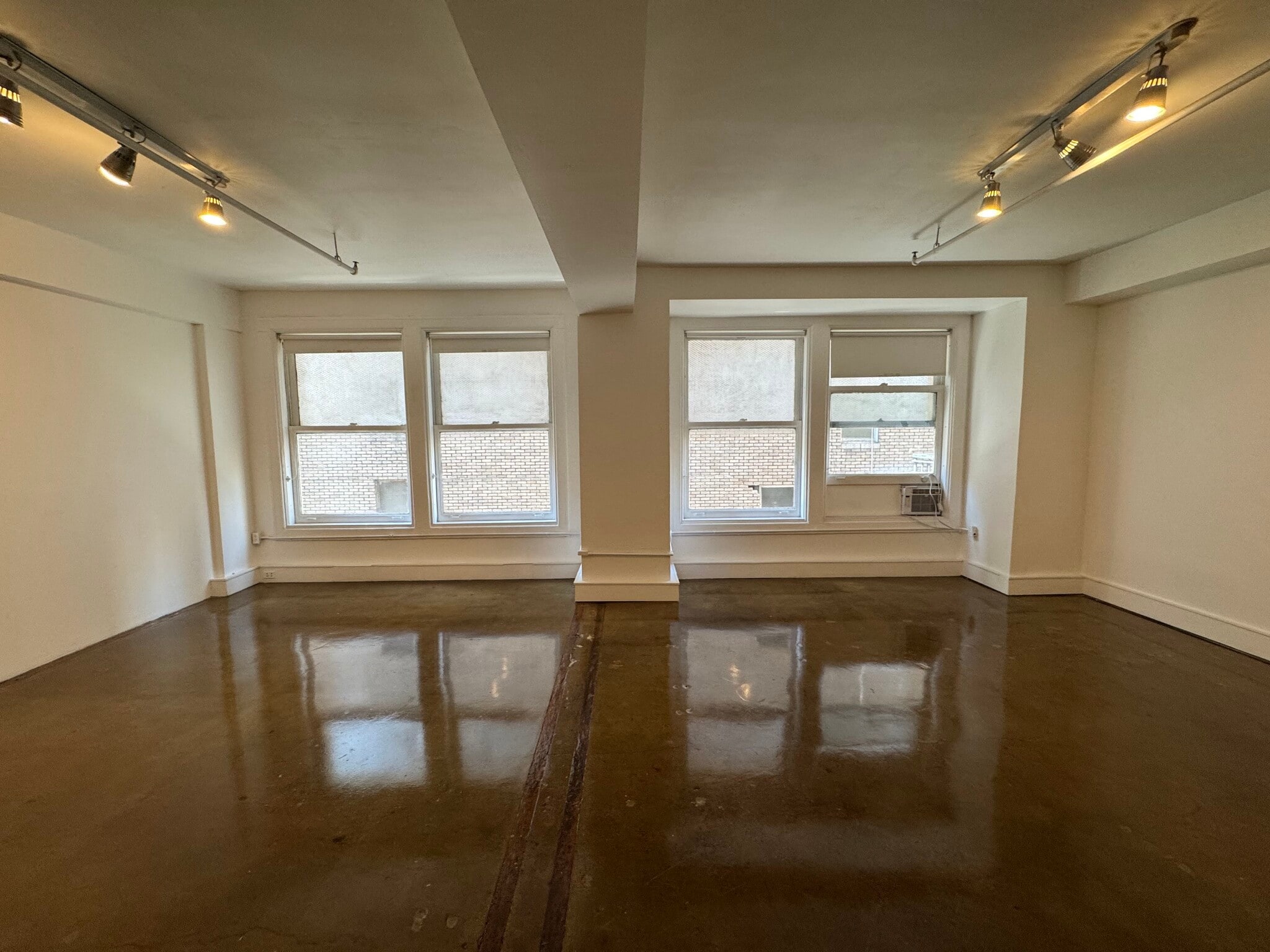 453 S Spring St, Los Angeles, CA à louer Photo intérieure– Image 1 sur 6