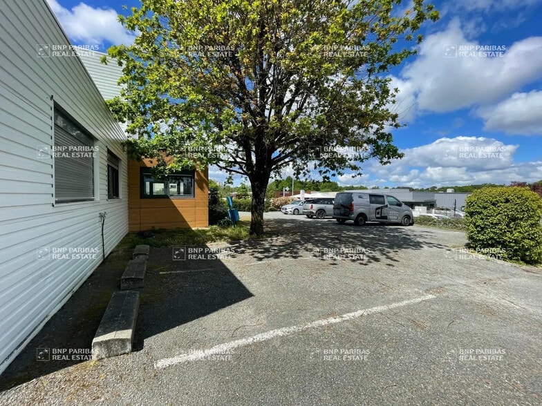 Local d'activités dans Eysines à vendre - Photo de l’immeuble – Image 2 sur 18