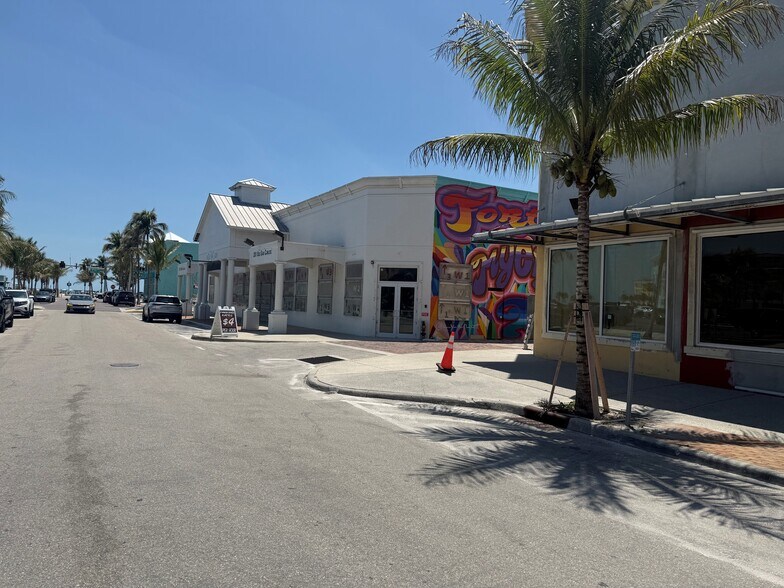 201 Old San Carlos Blvd, Fort Myers, FL à louer - Photo de l’immeuble – Image 3 sur 3