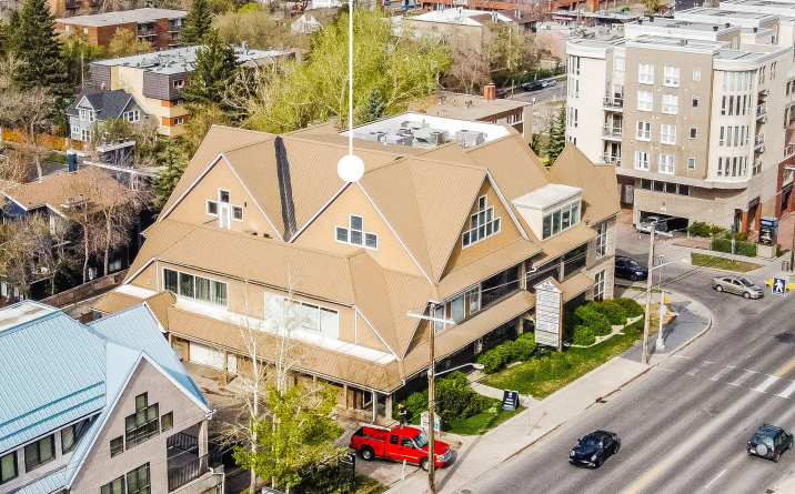 1608 17th Ave SW, Calgary, AB à louer Photo de l’immeuble– Image 1 sur 2