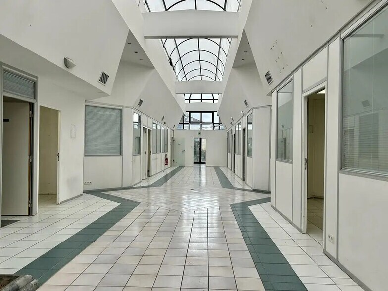 Bureau dans Marly à vendre - Photo intérieure – Image 1 sur 6